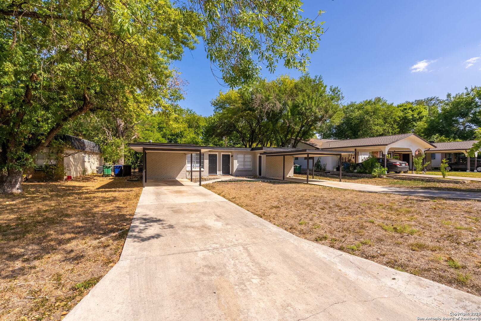 5906/5908 Deer Horn Drive
