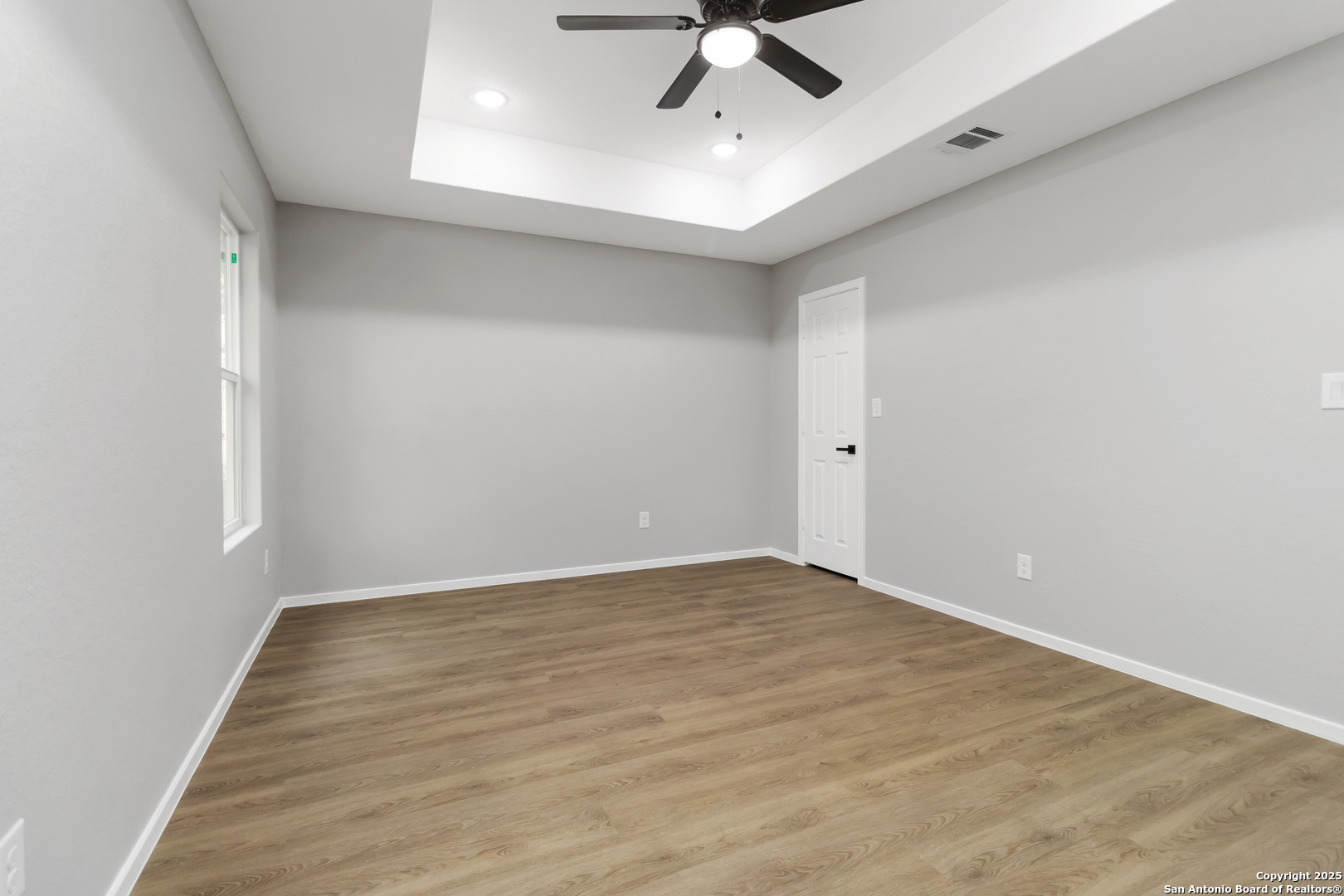 519 W Mitchell