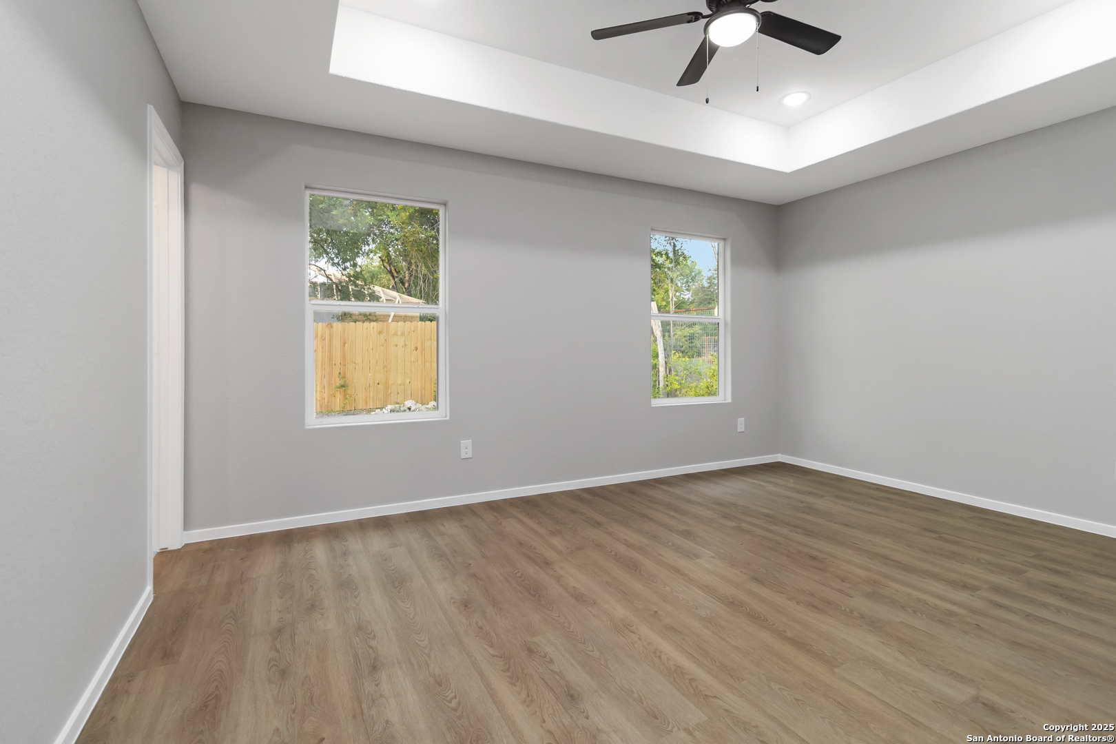 519 W Mitchell