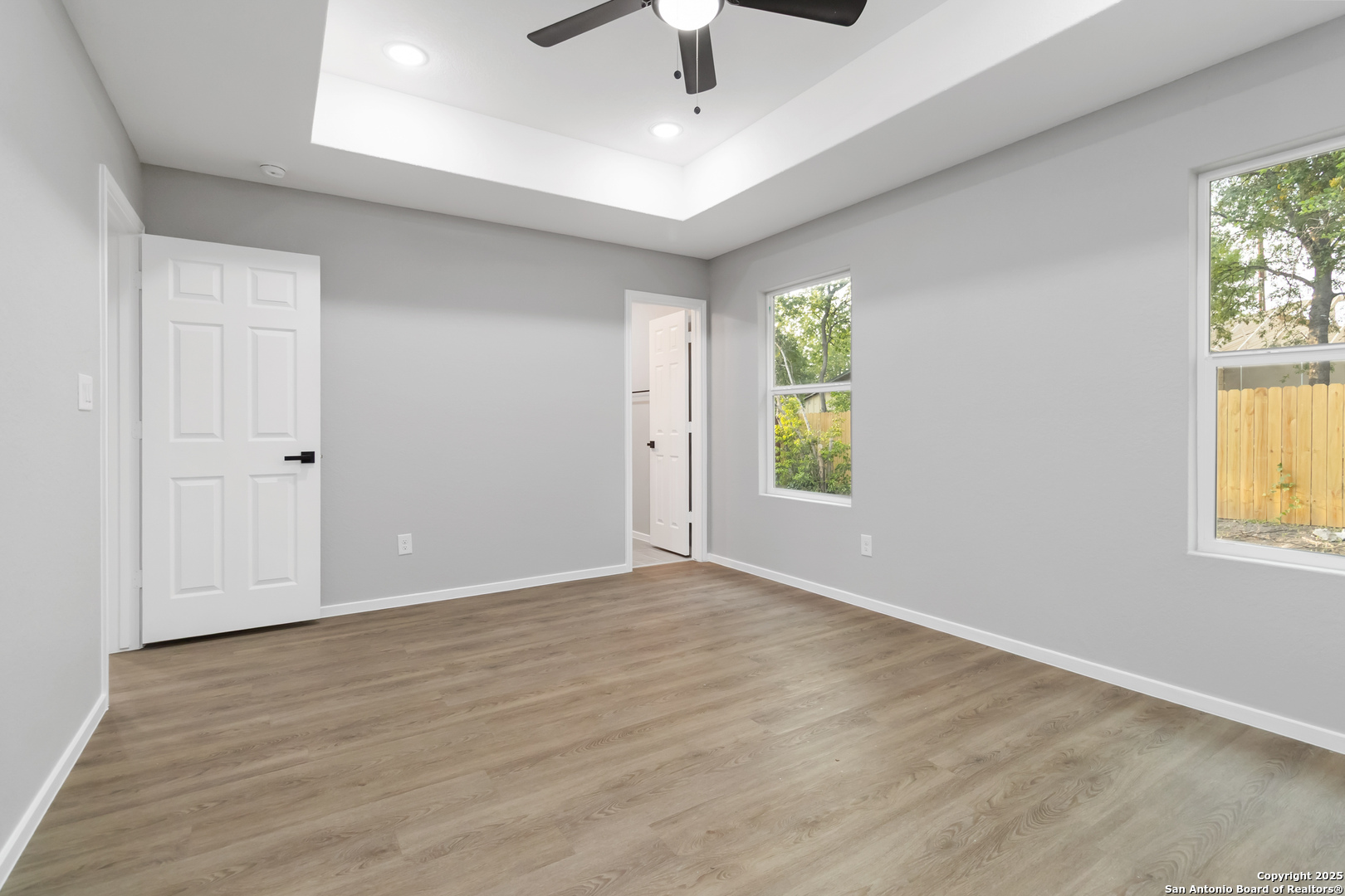 519 W Mitchell