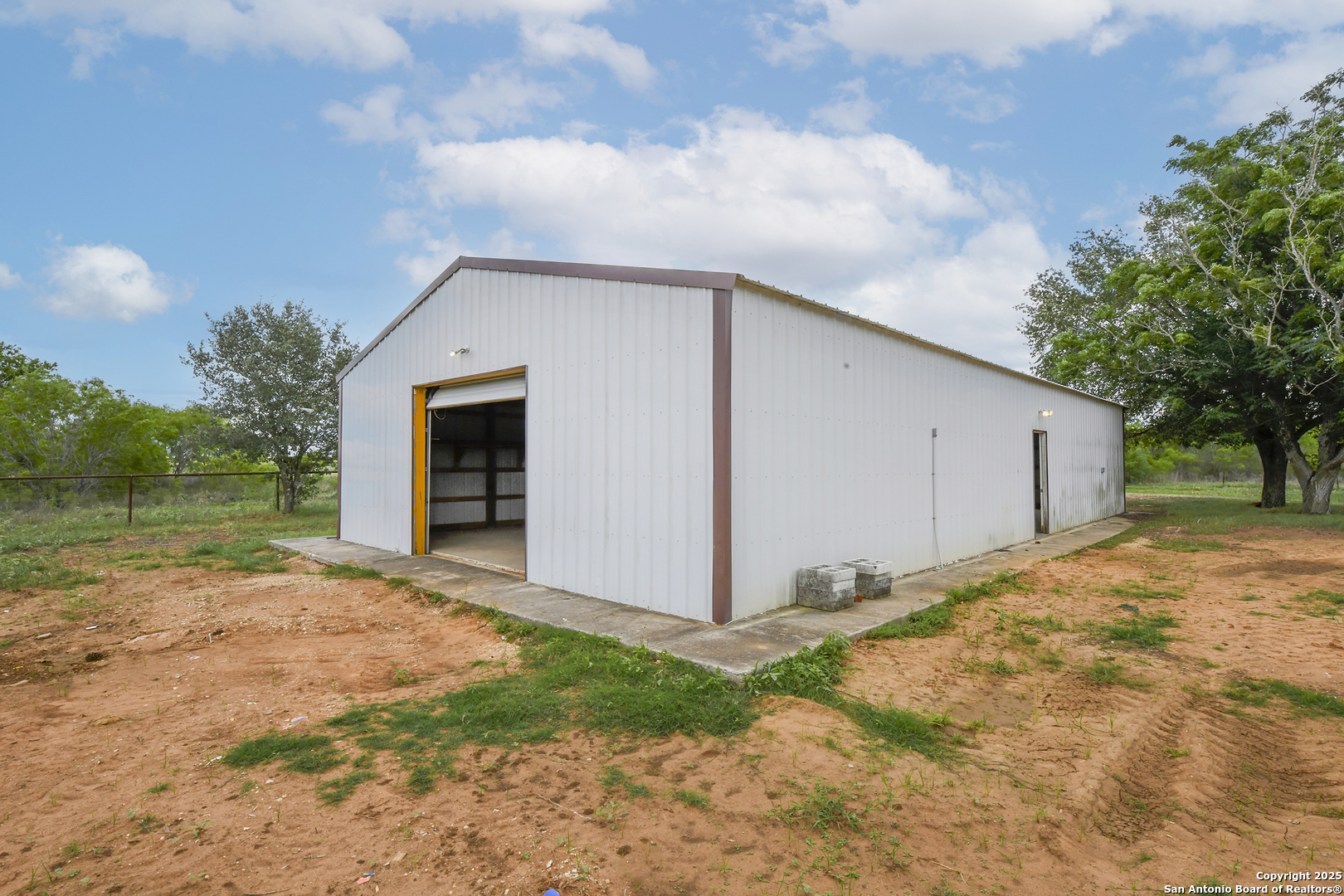 1702 County Road 116
