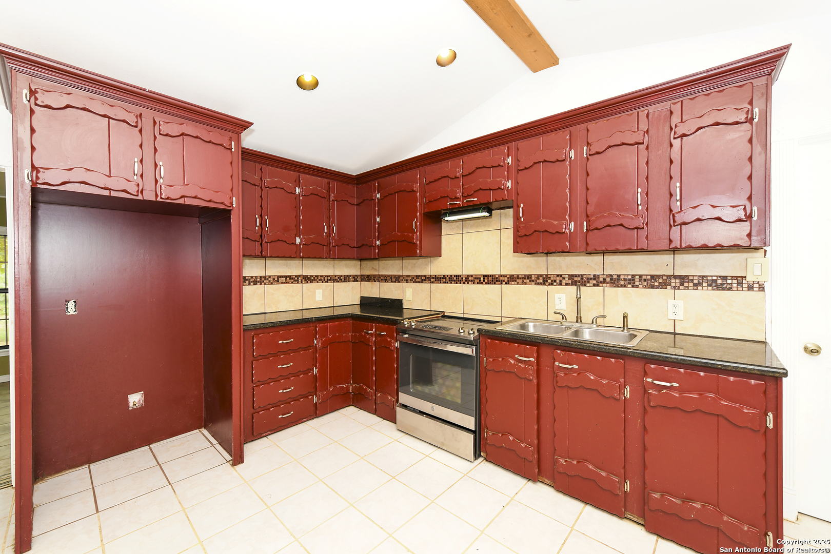1702 County Road 116