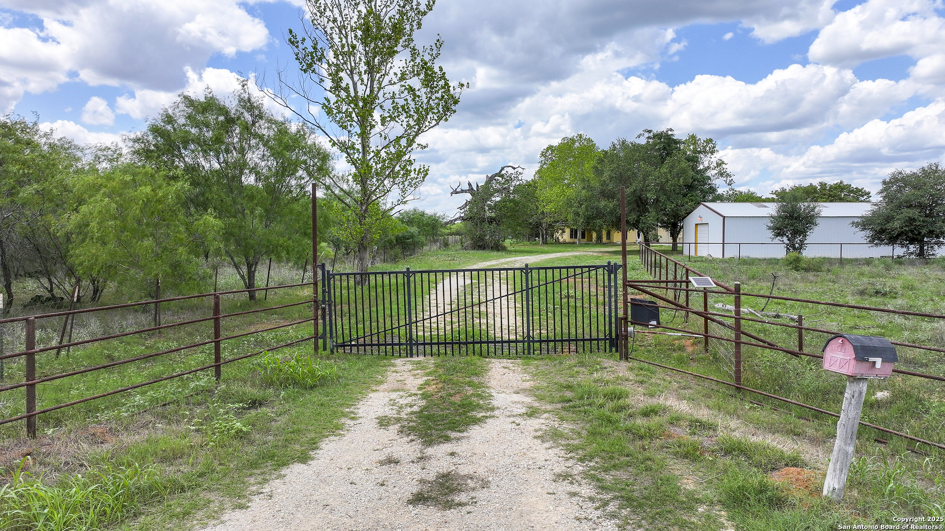 1702 County Road 116