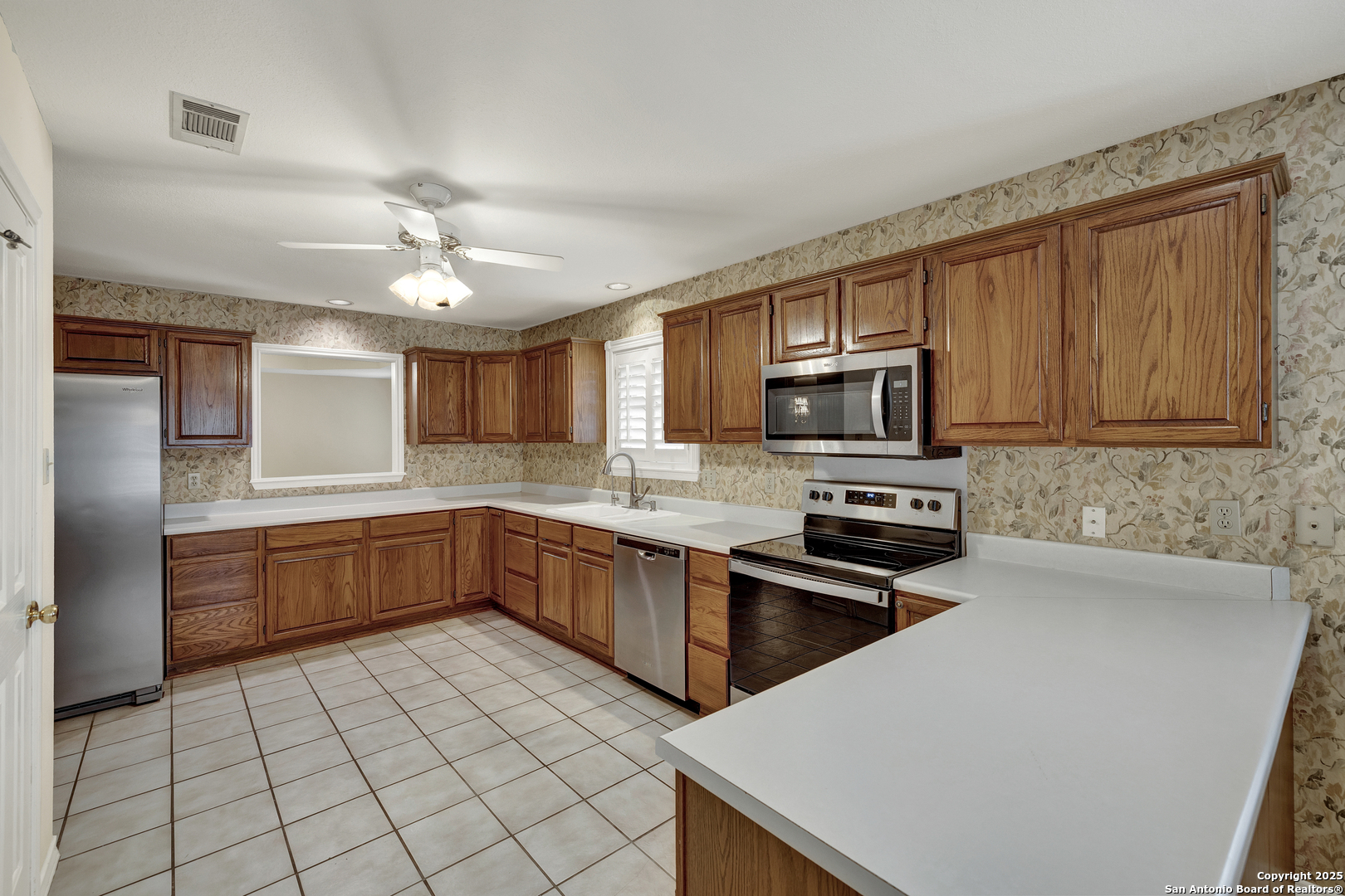 2349 Essex Grace