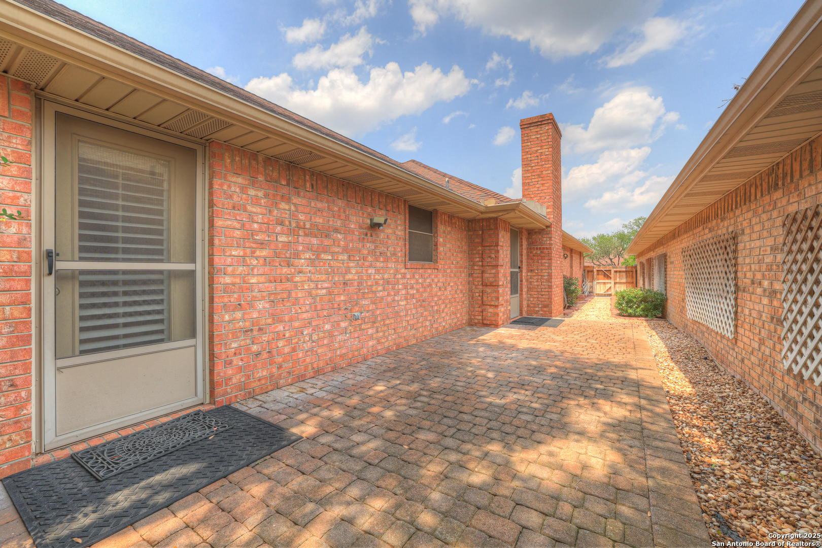 2349 Essex Grace