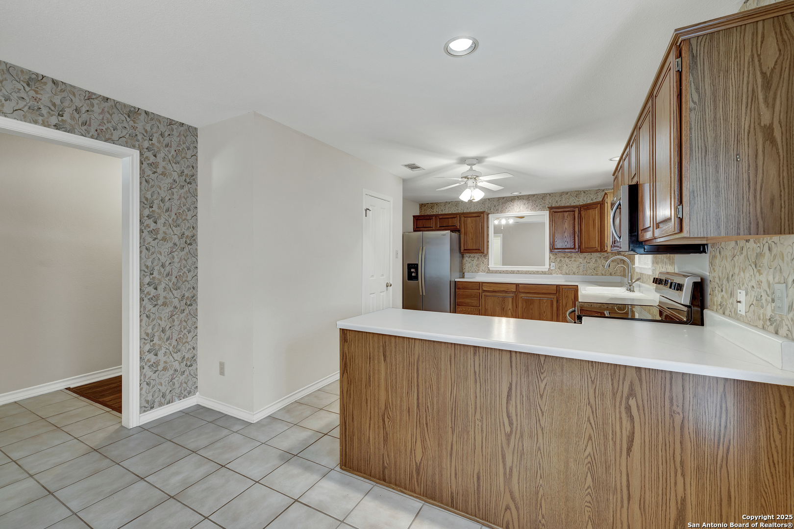 2349 Essex Grace
