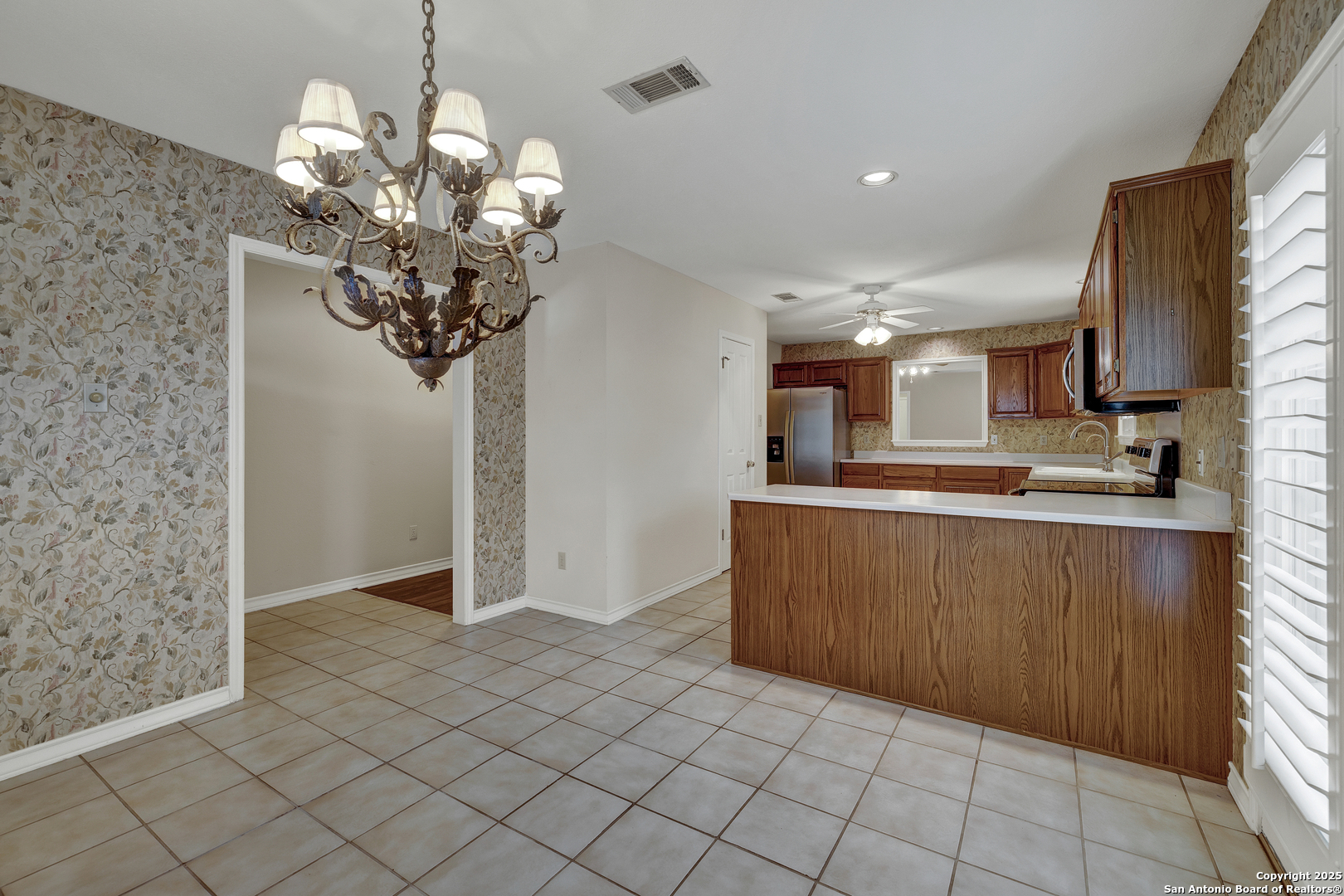 2349 Essex Grace
