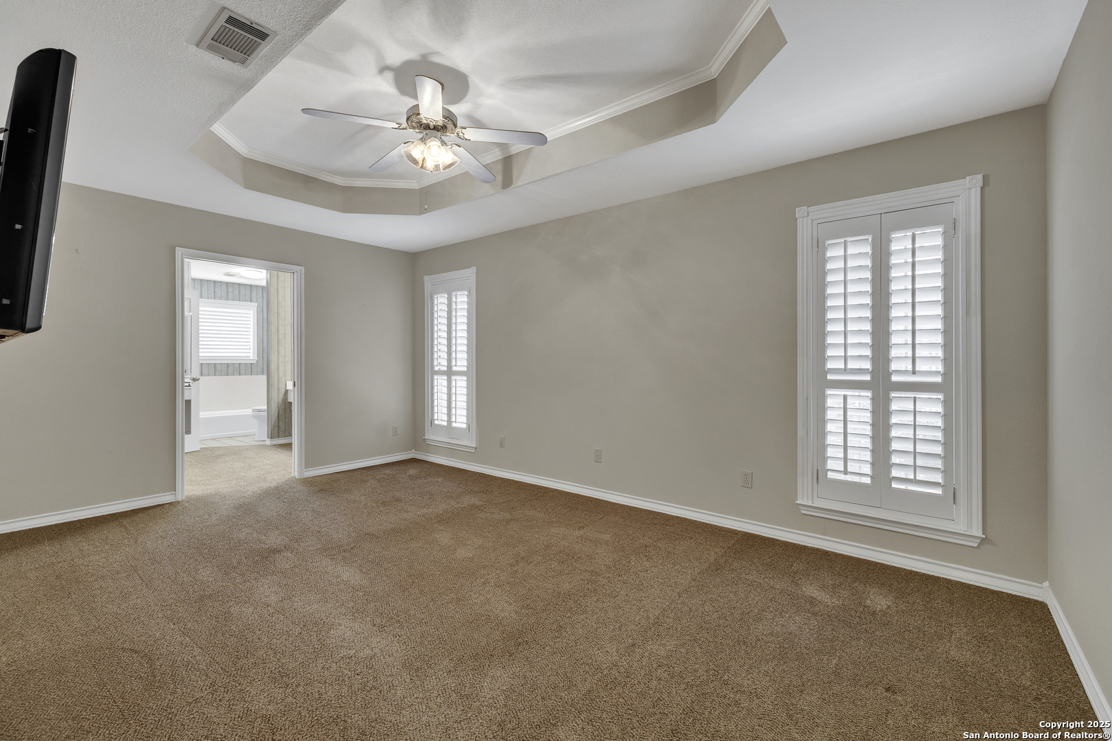 2349 Essex Grace