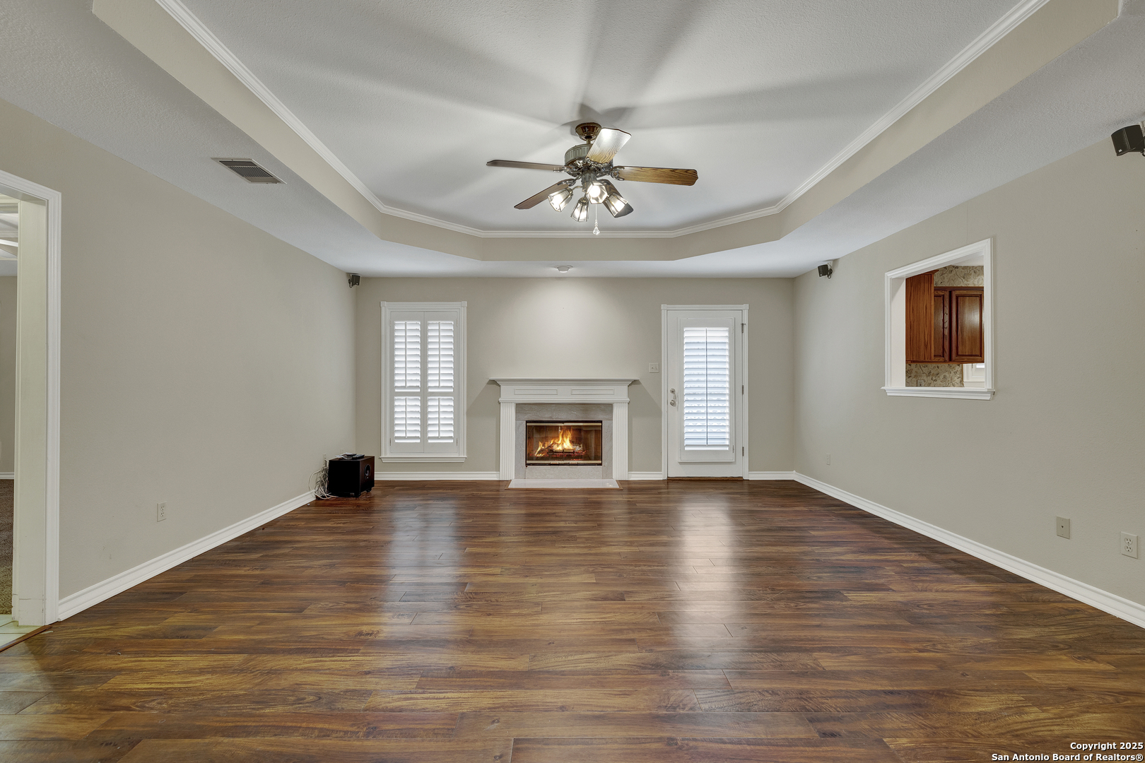 2349 Essex Grace