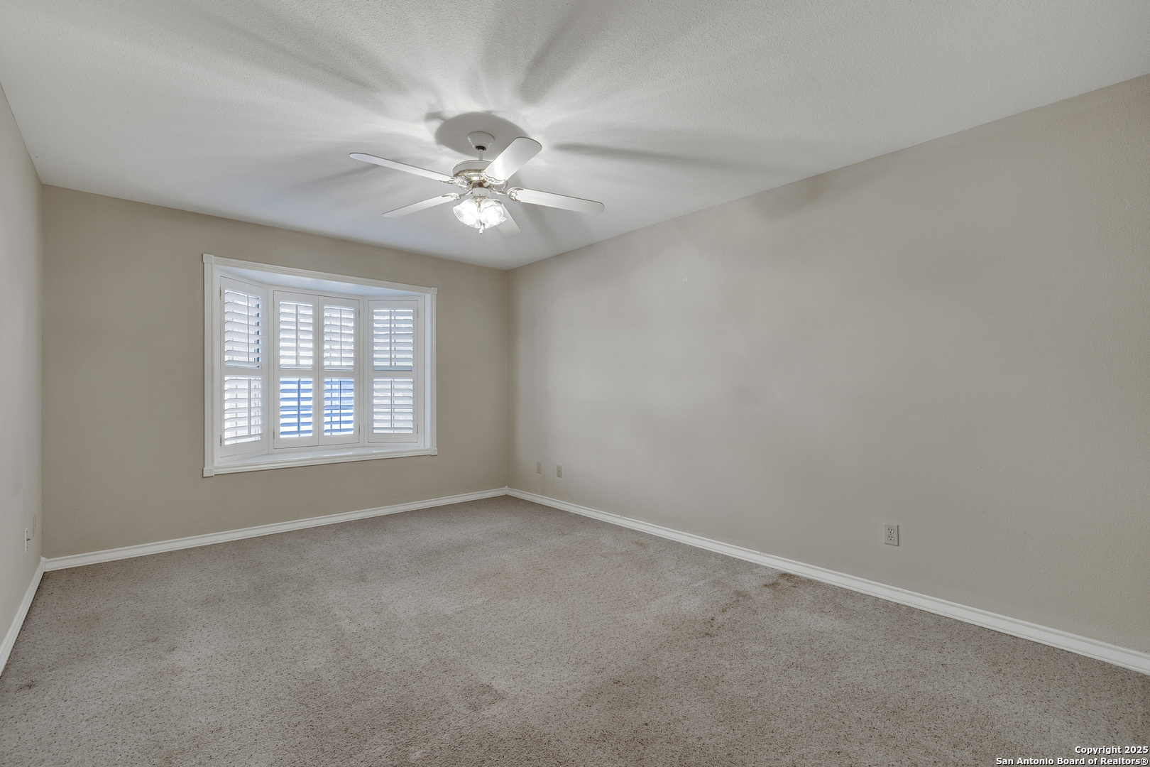 2349 Essex Grace