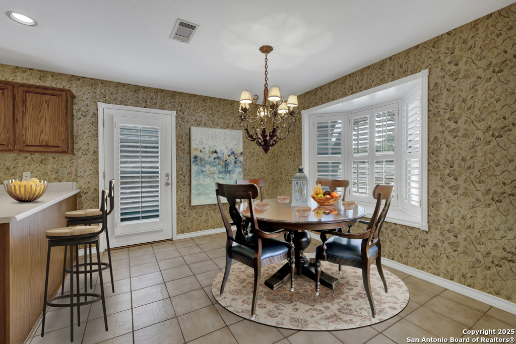 2349 Essex Grace