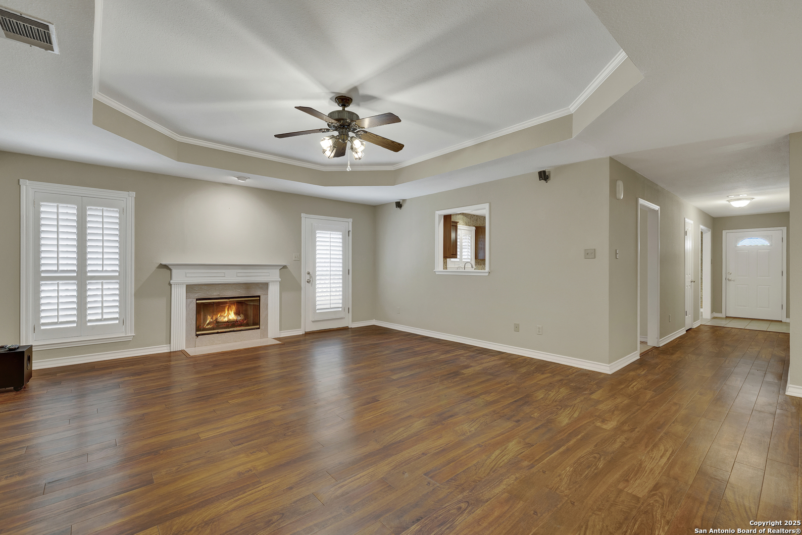 2349 Essex Grace