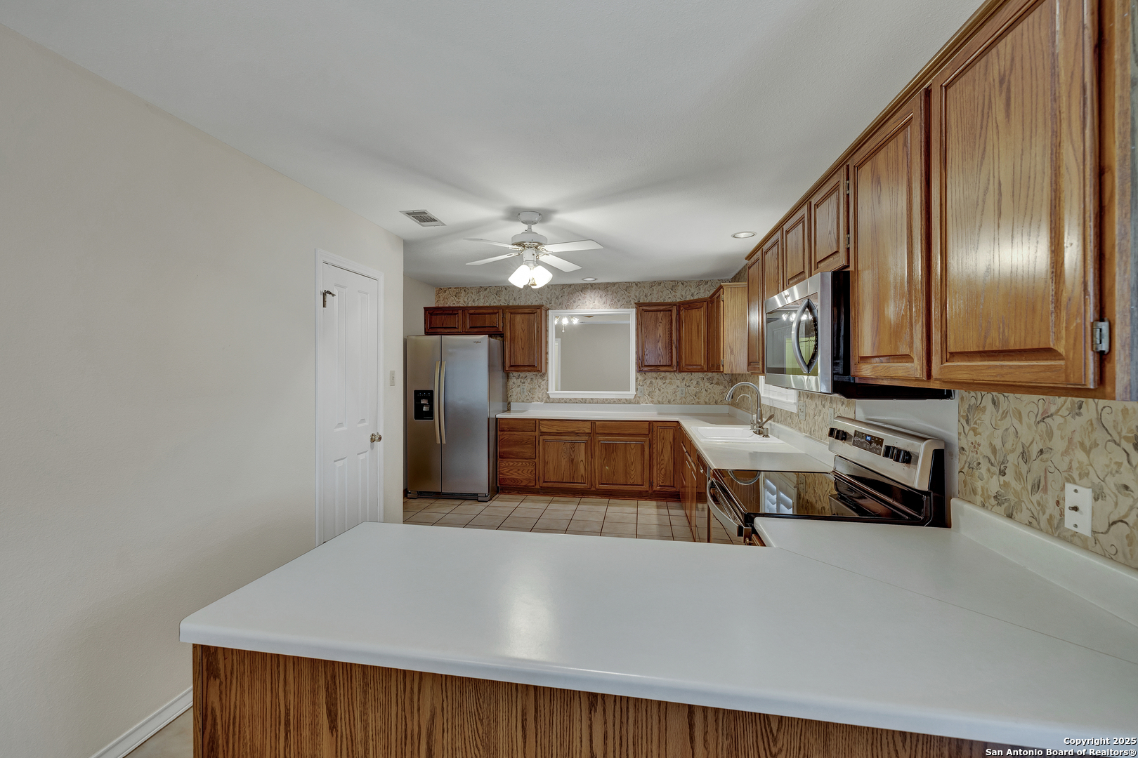 2349 Essex Grace