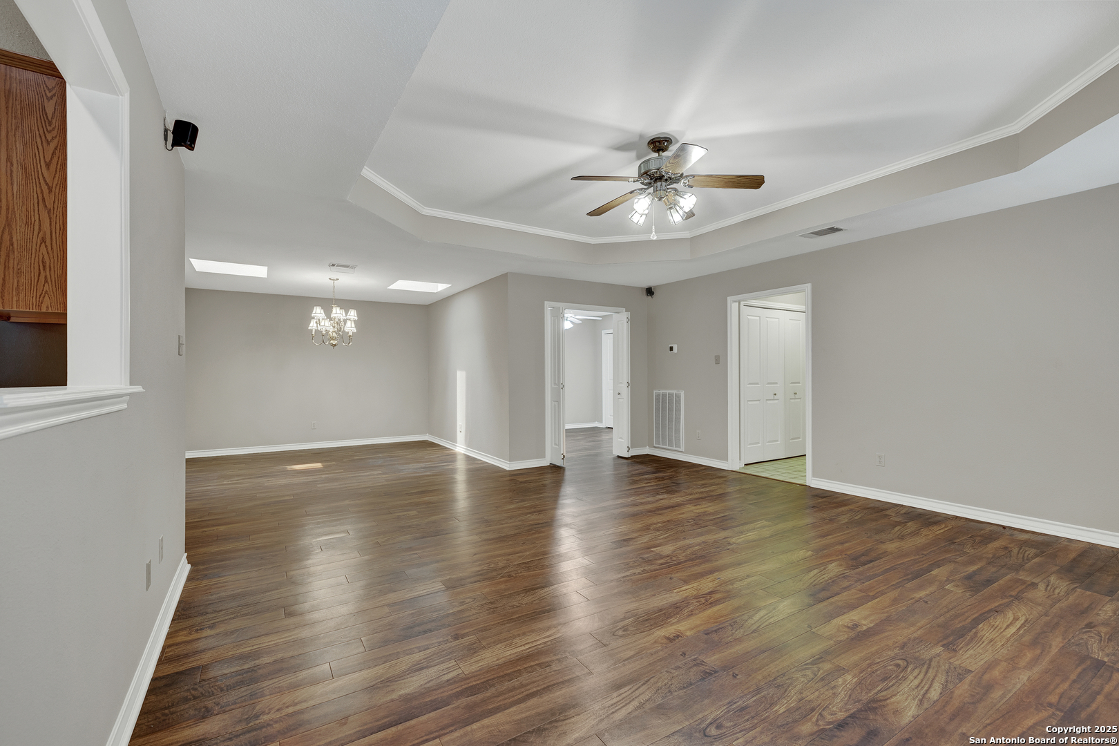 2349 Essex Grace