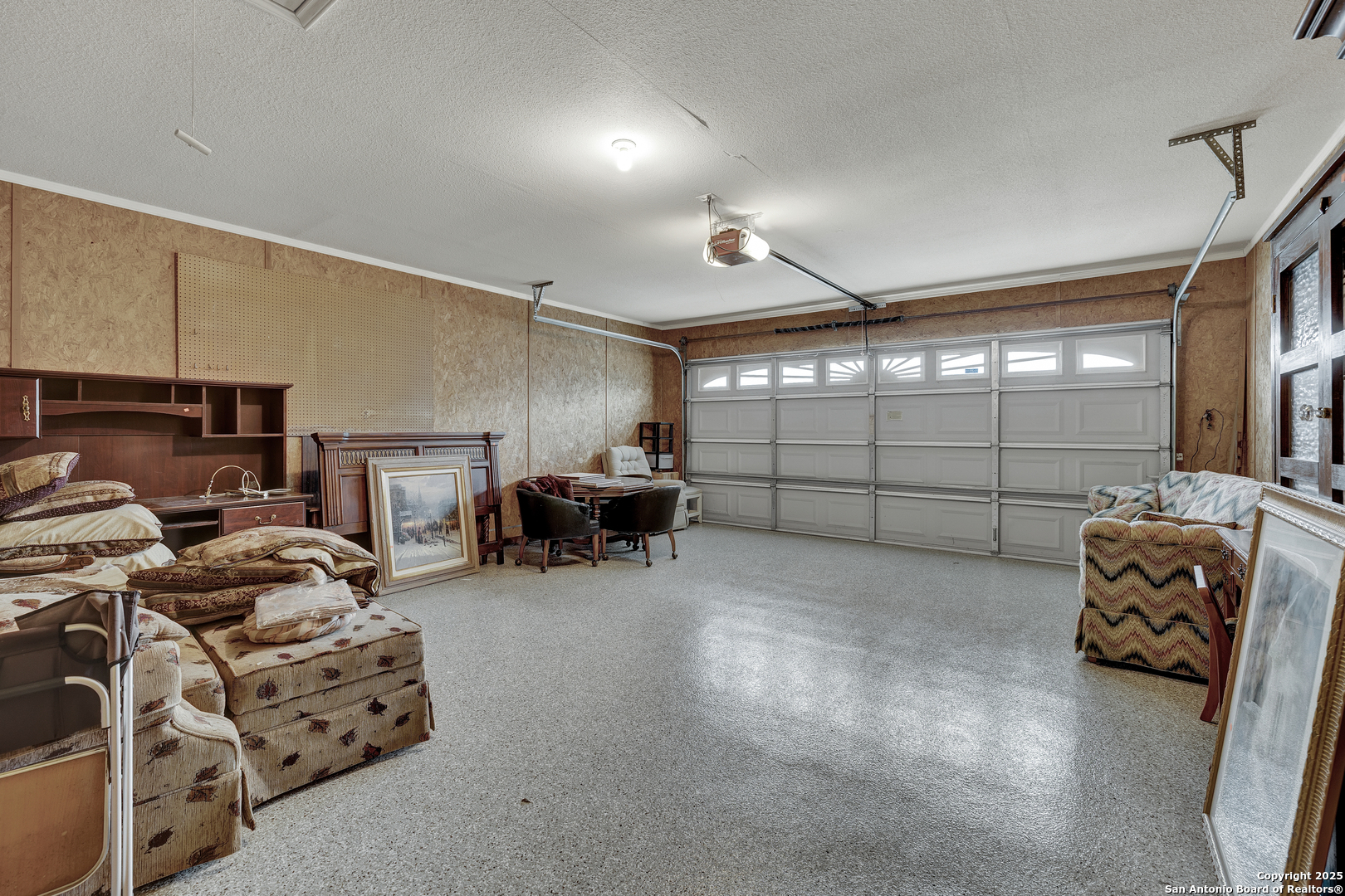 2349 Essex Grace