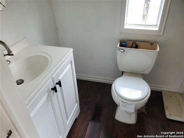 52 Pivate Road D78