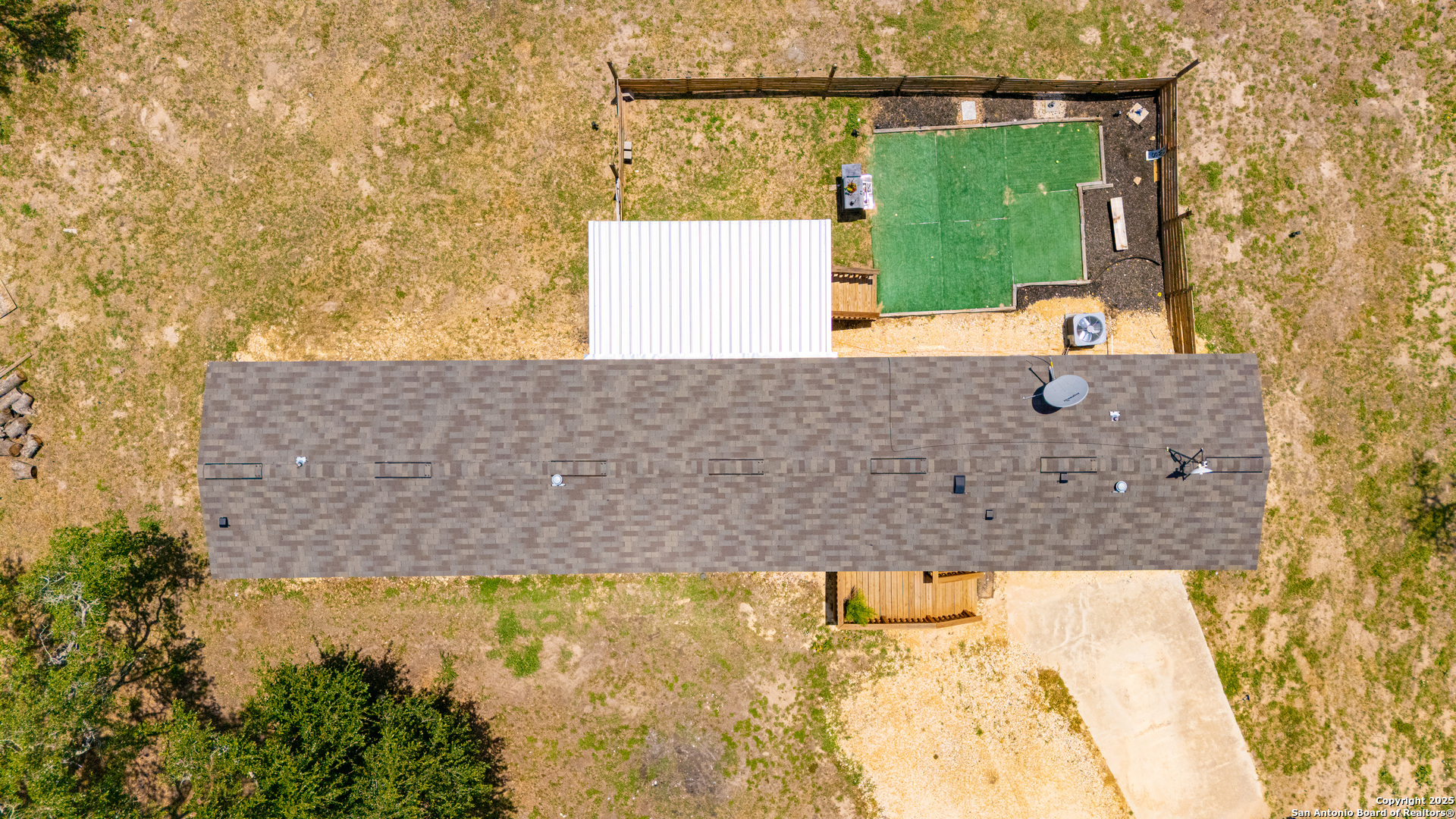57 W Bob White Dr