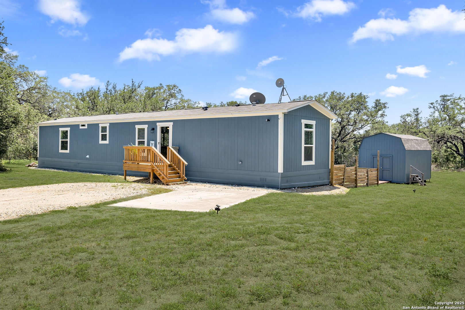 57 W Bob White Dr