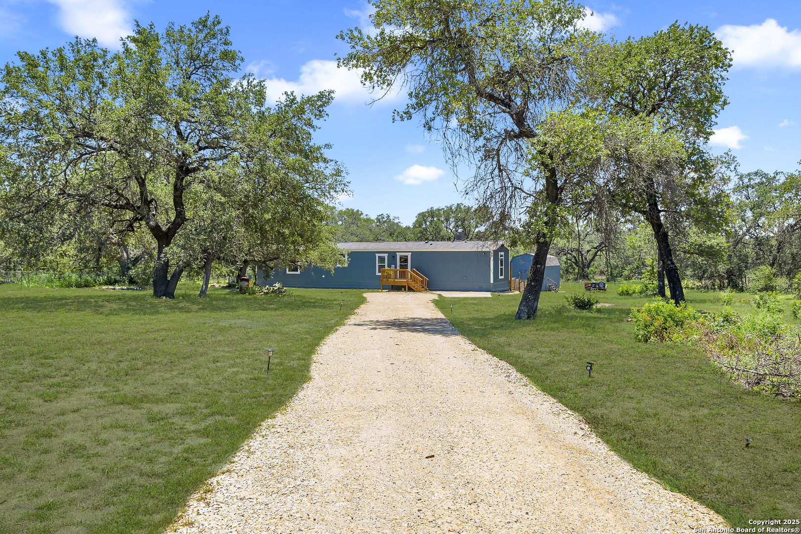 57 W Bob White Dr