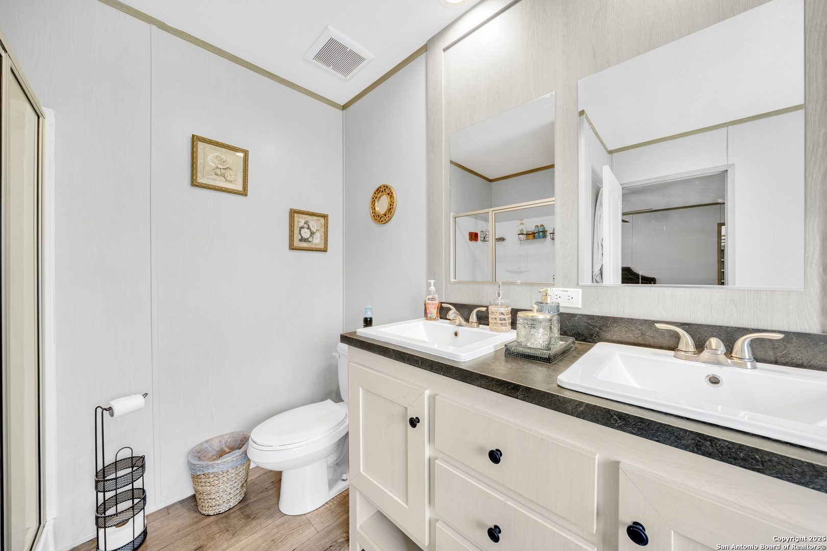 57 W Bob White Dr