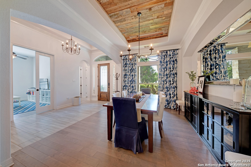 948 Woodland Oaks