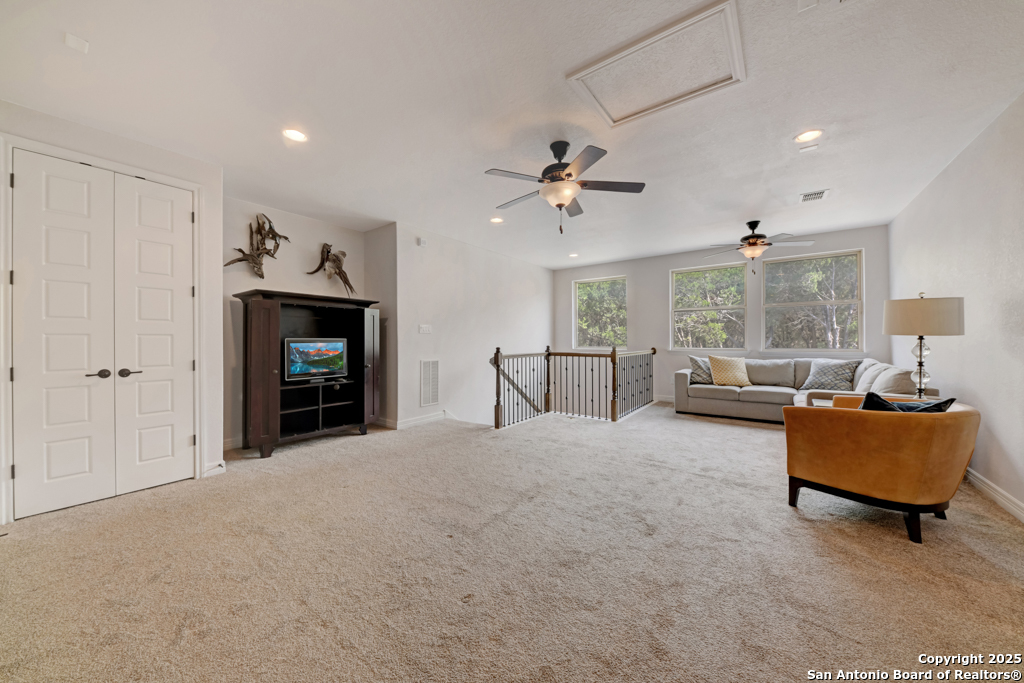 948 Woodland Oaks