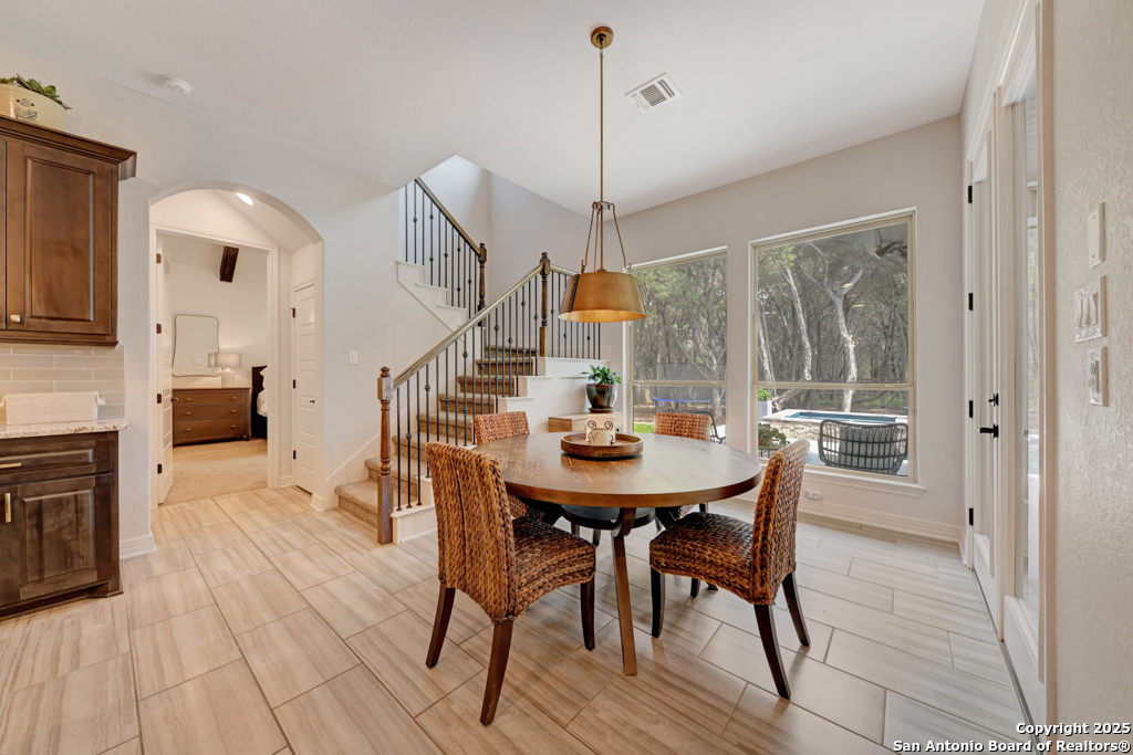 948 Woodland Oaks