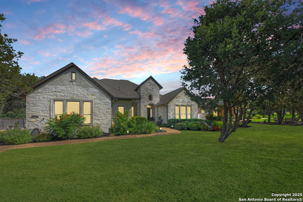 948 Woodland Oaks
