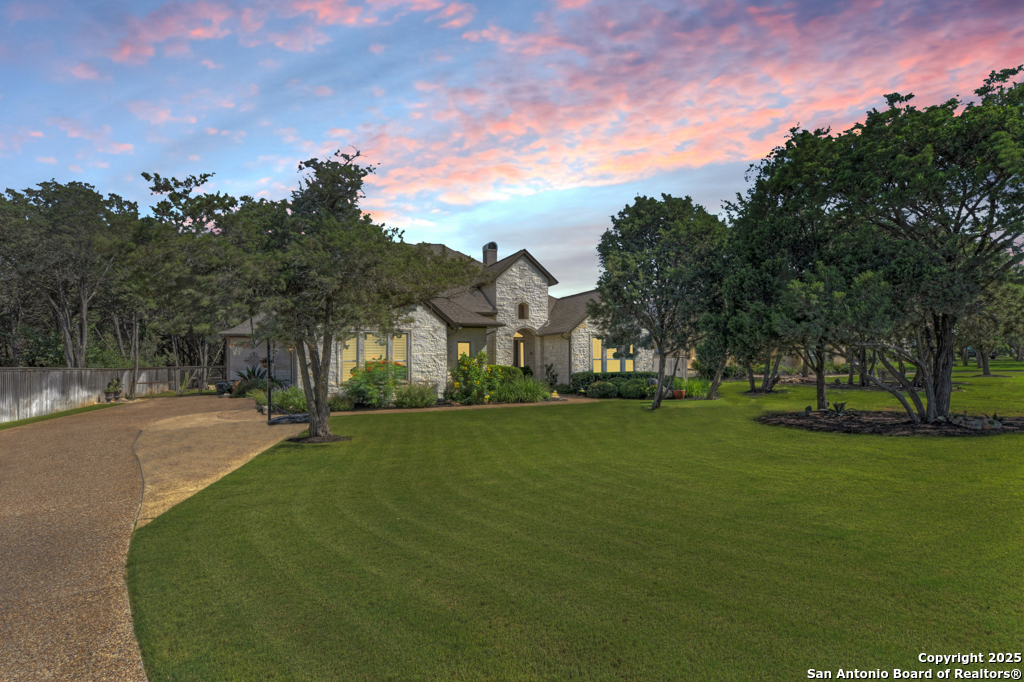 948 Woodland Oaks