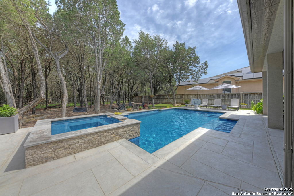 948 Woodland Oaks