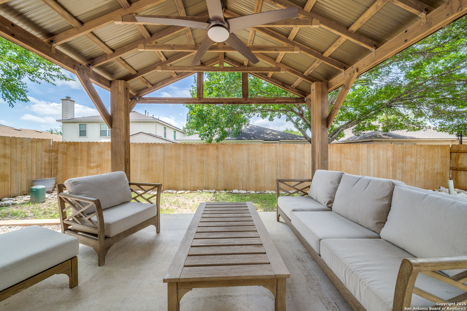 6626 Ivywood