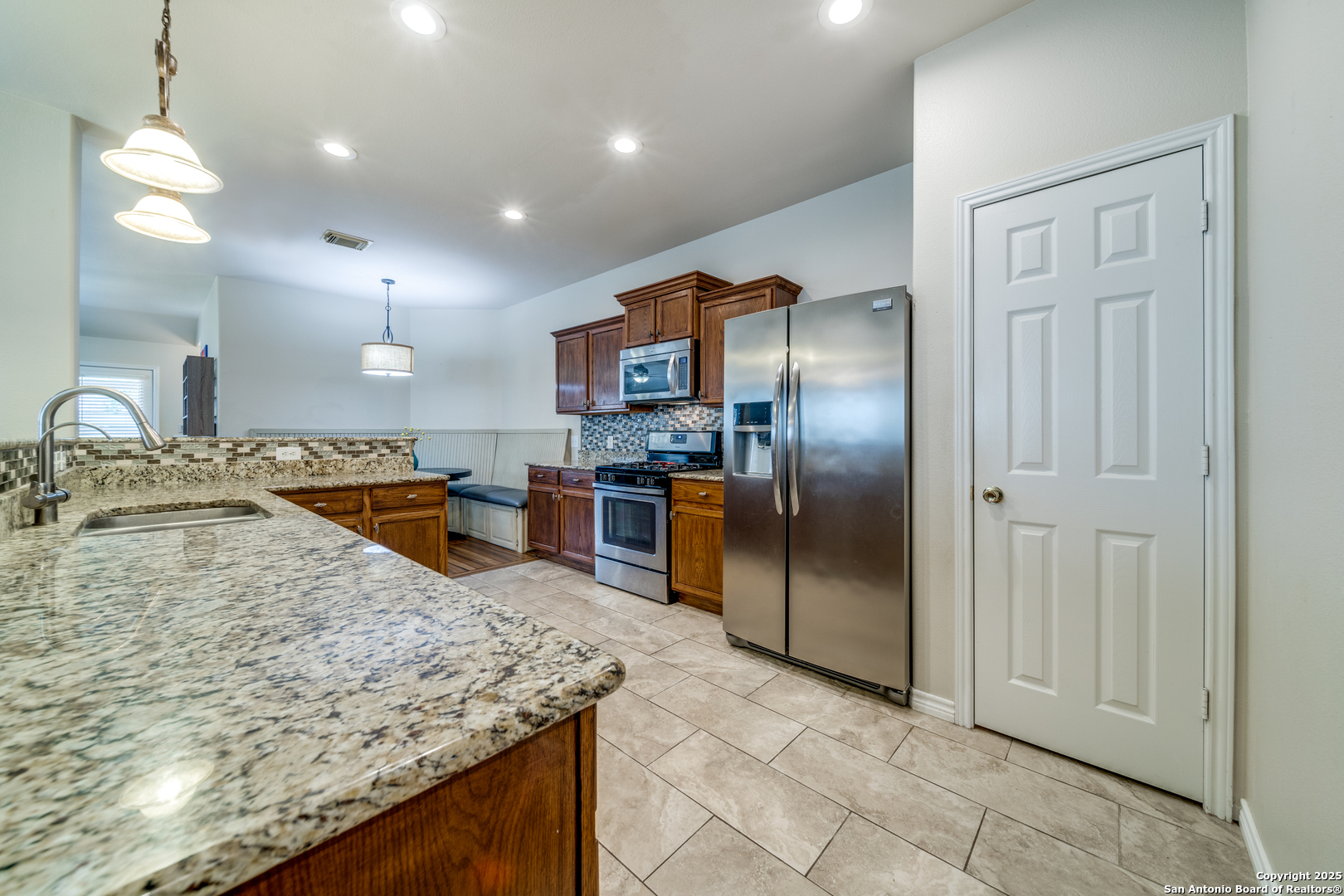 6626 Ivywood