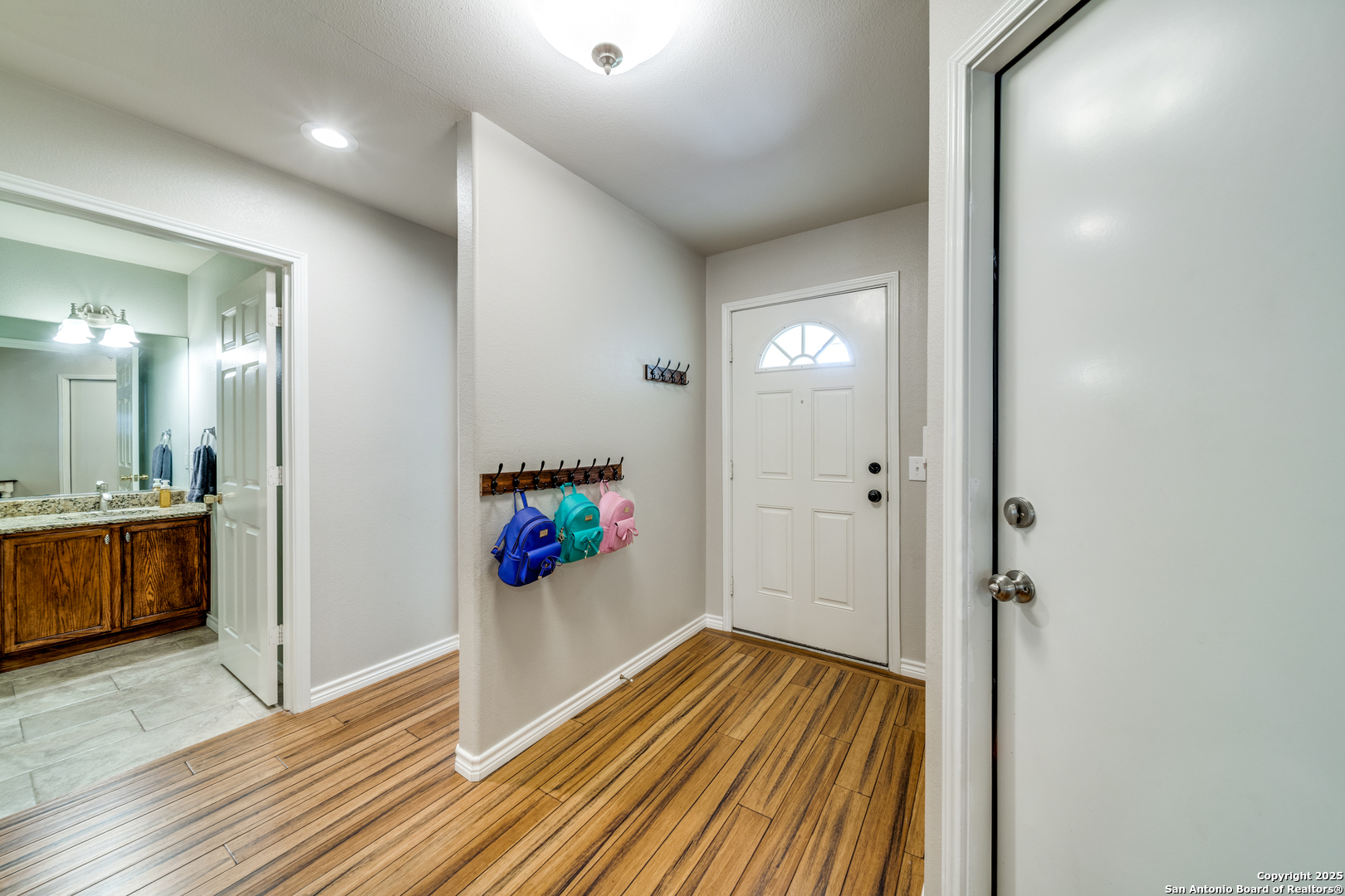 6626 Ivywood