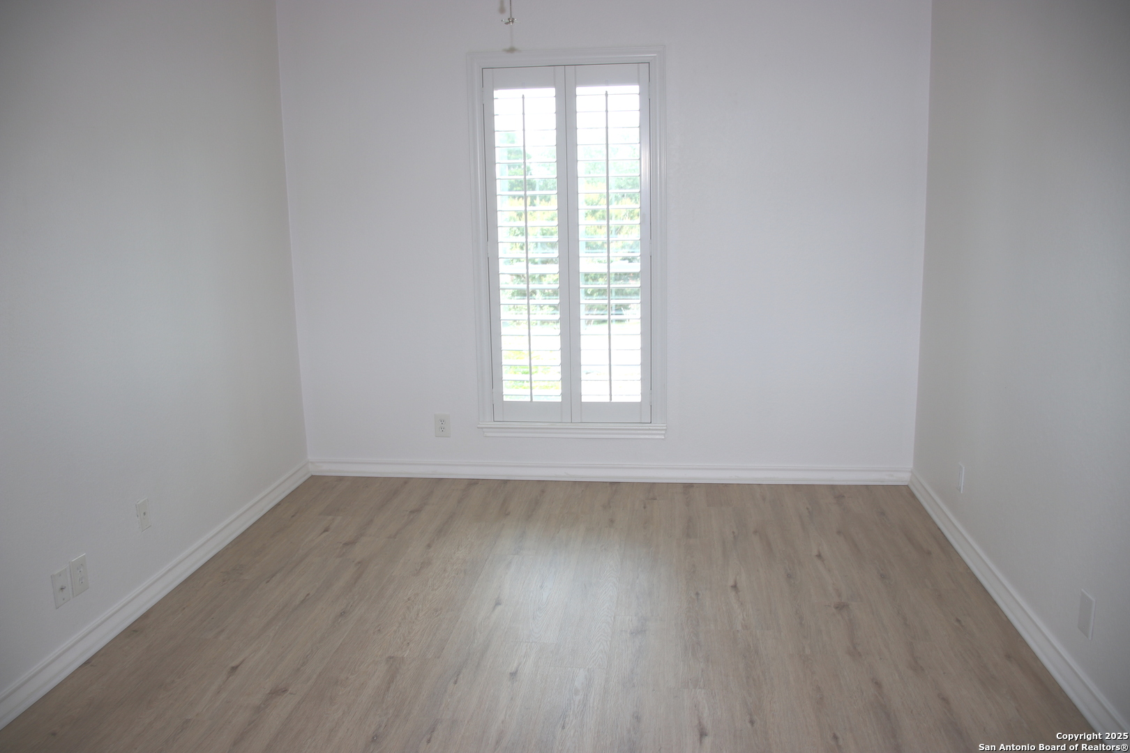 942 Lightstone