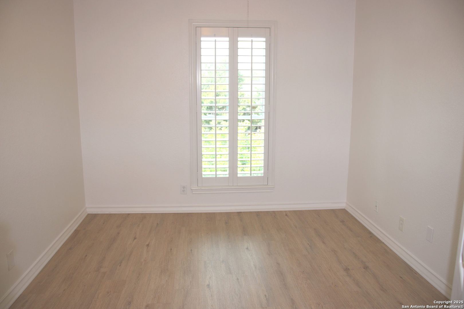 942 Lightstone
