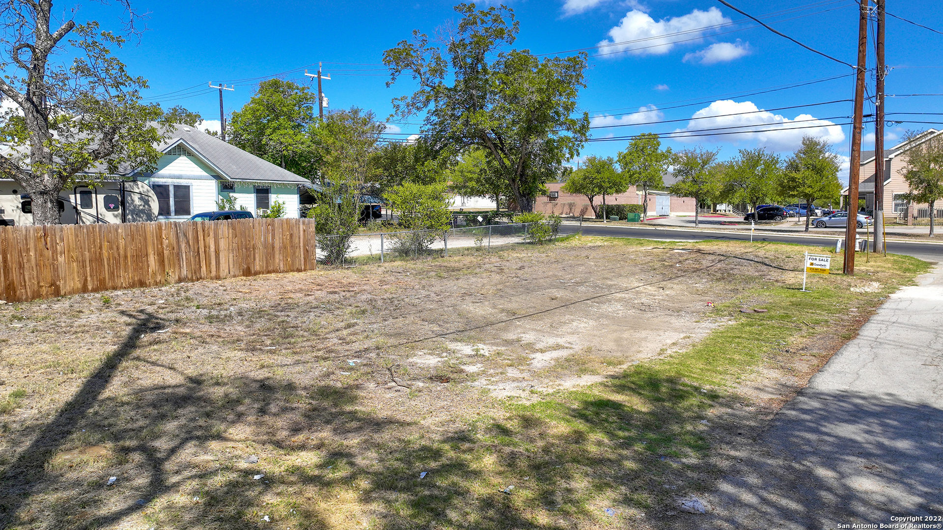2326 MARTIN LUTHER KING DR