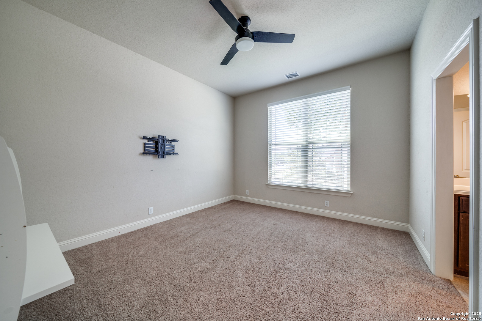 1703 Slumber Pass