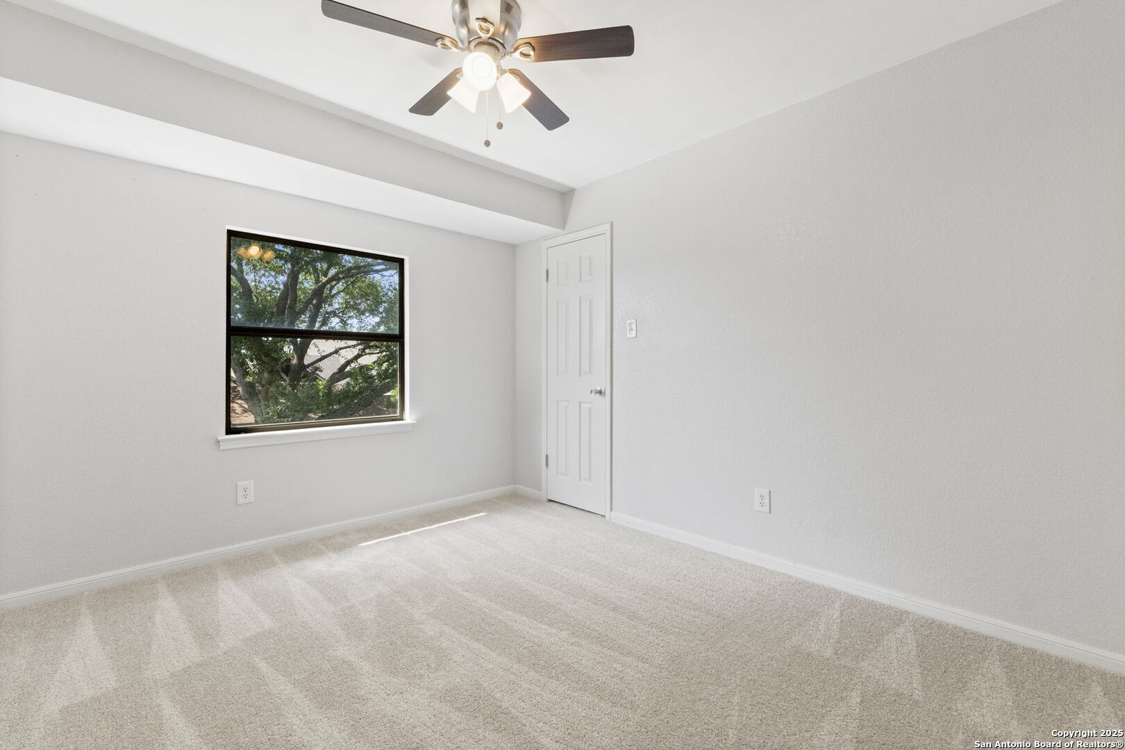1618 Sunnybrook