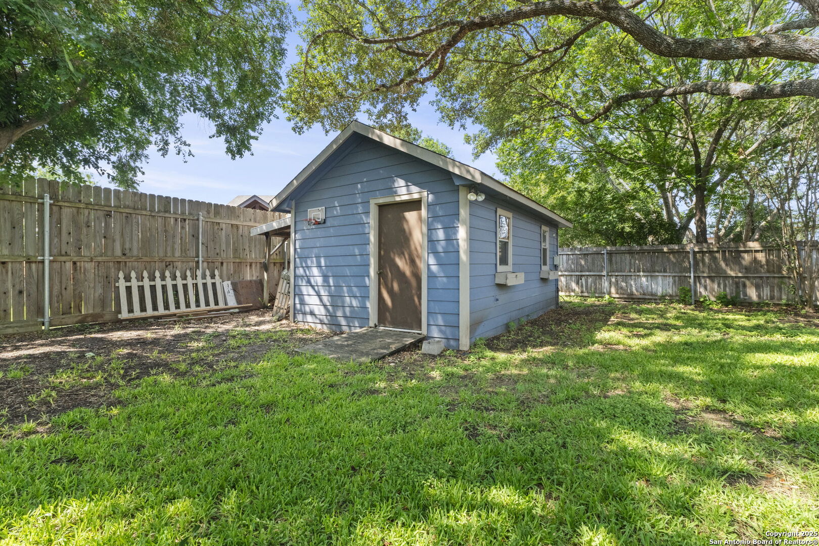 1618 Sunnybrook