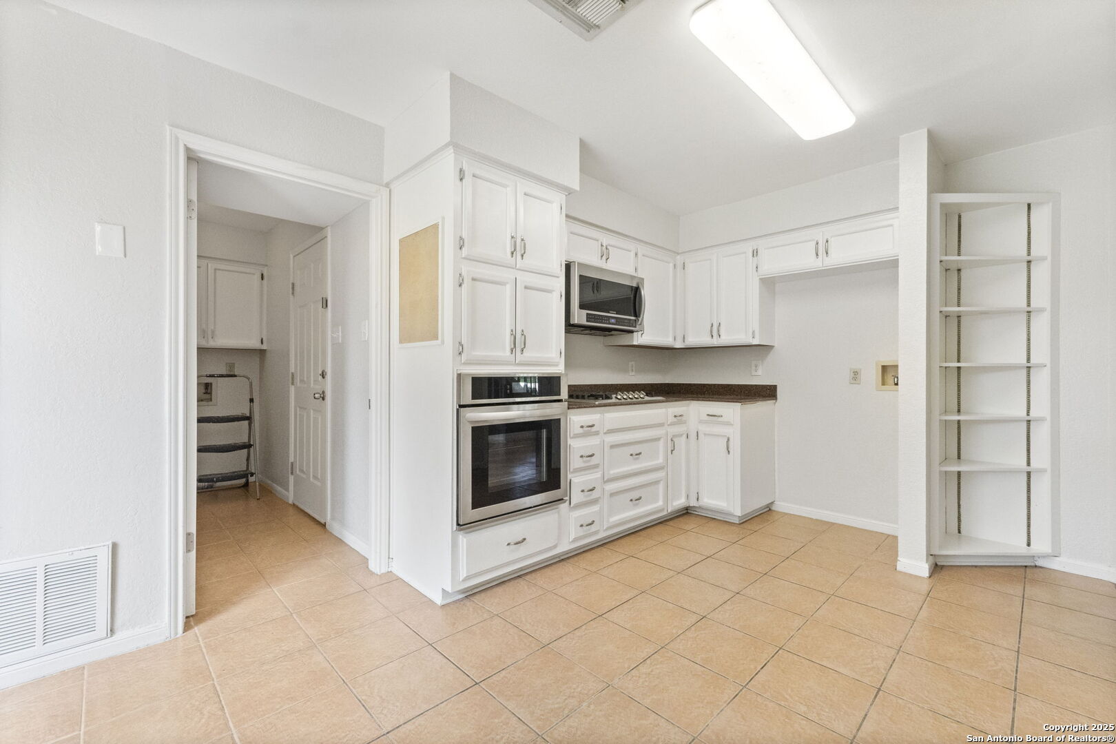 1618 Sunnybrook