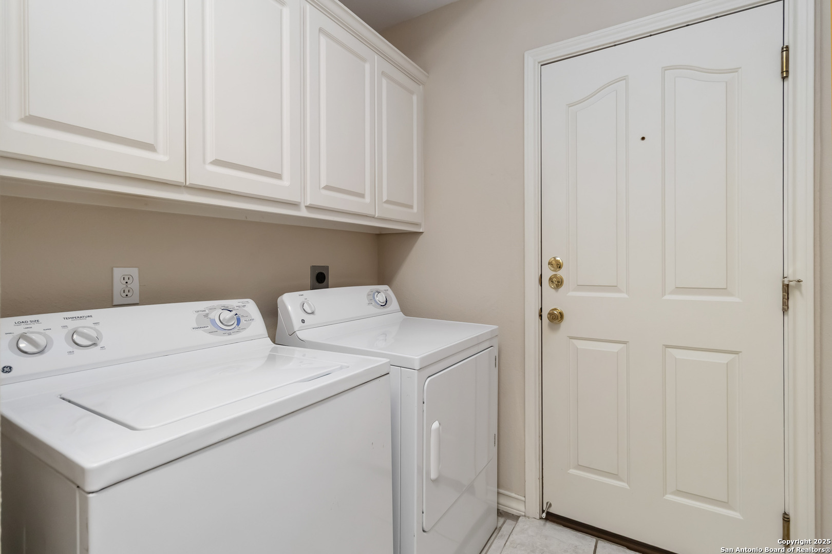 1407 Canyon Edge