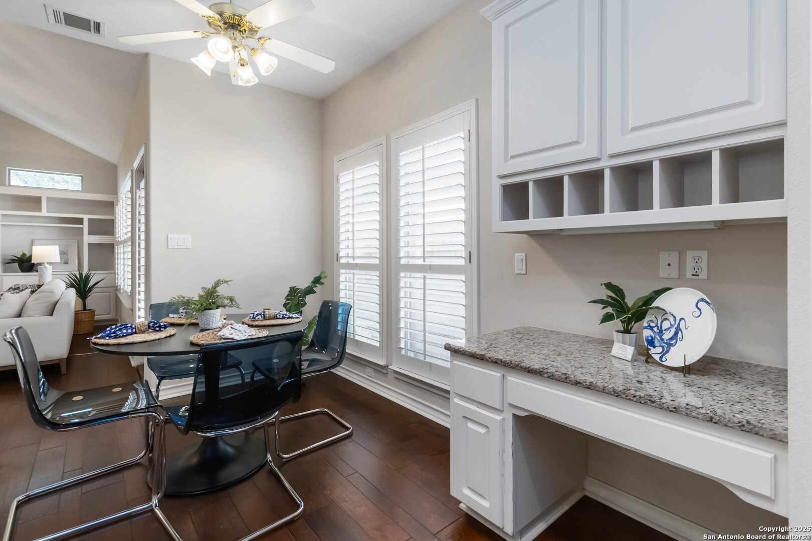 1407 Canyon Edge