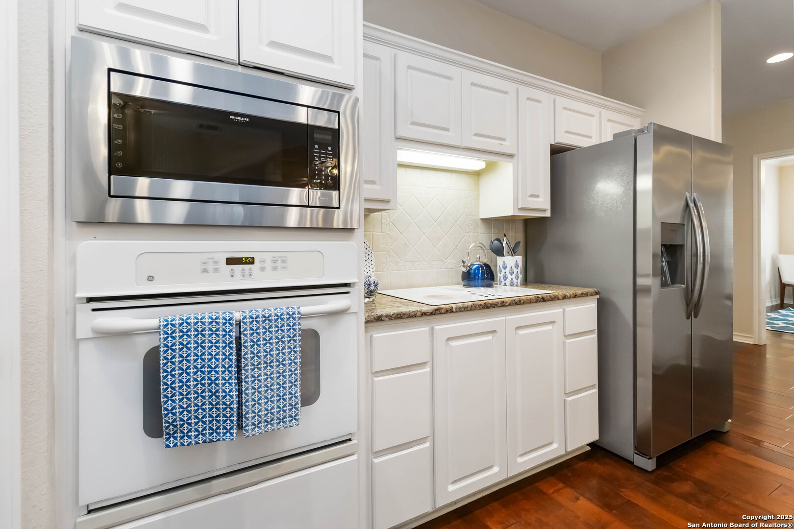 1407 Canyon Edge
