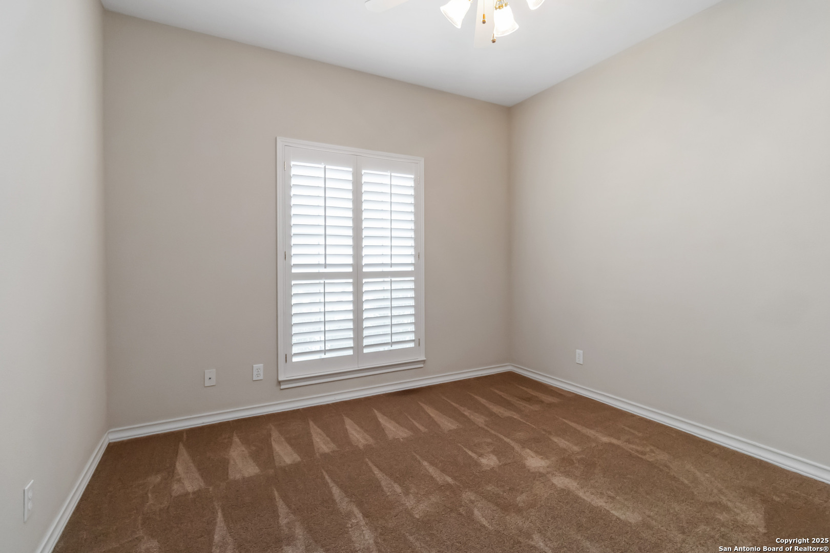 1407 Canyon Edge