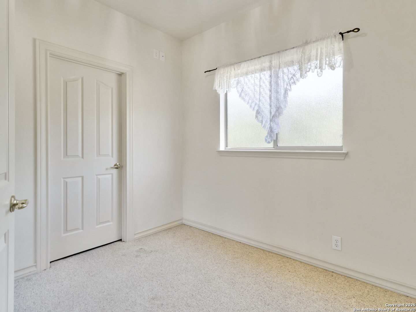 204 Hidden Ridge