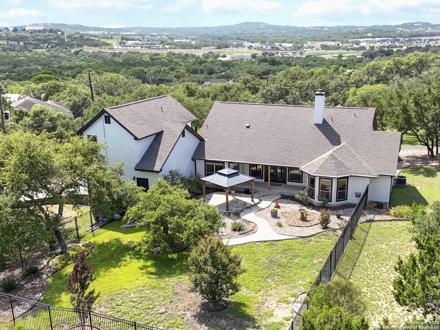 204 Hidden Ridge