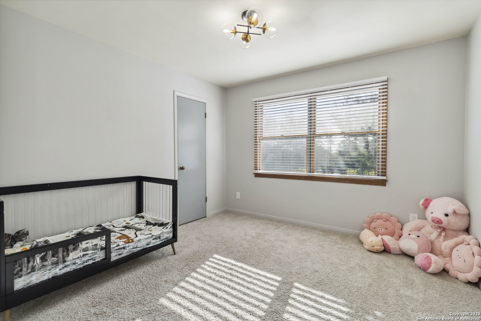 2406 Northwoods