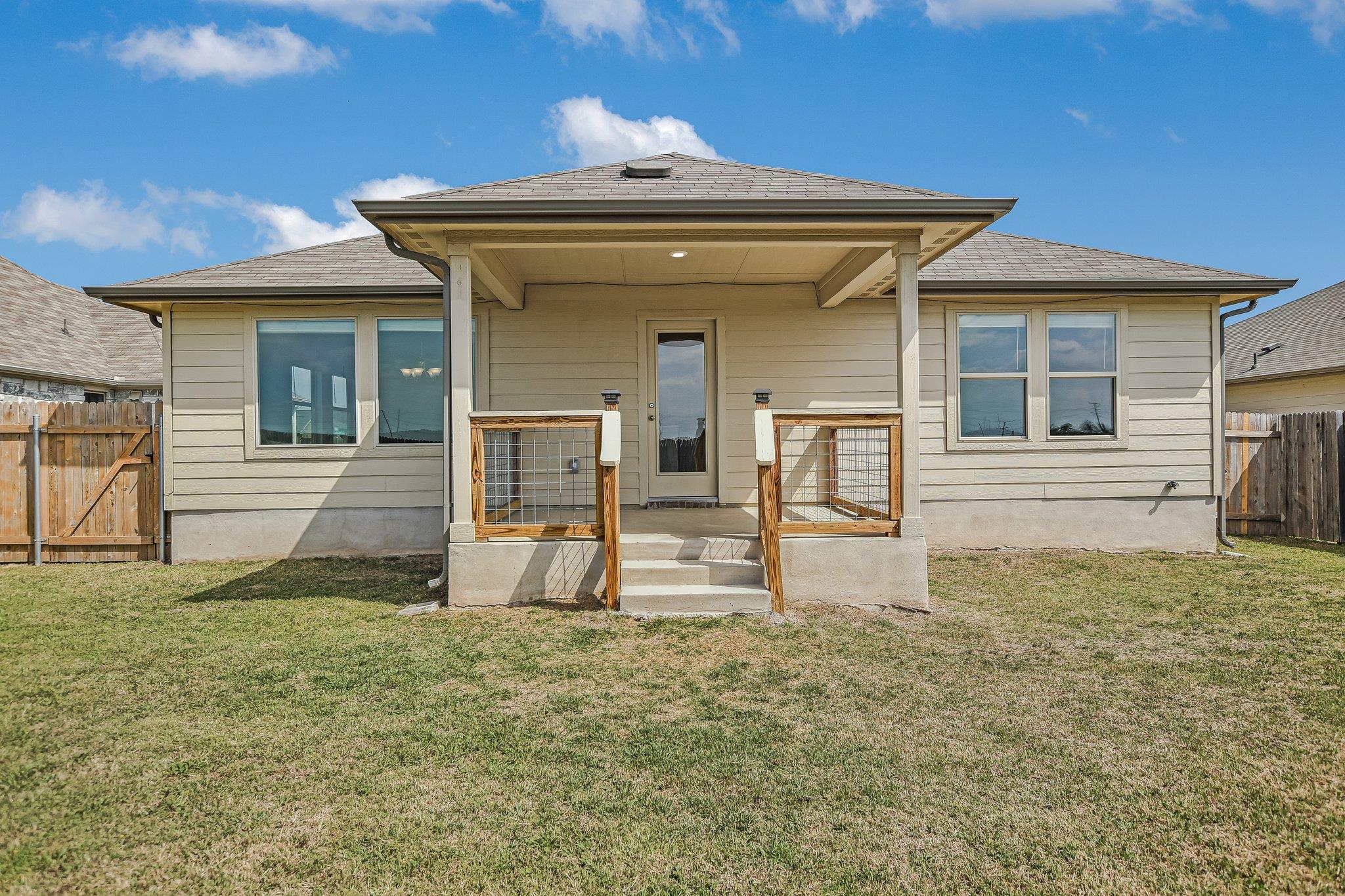 309 Chickasaw LN