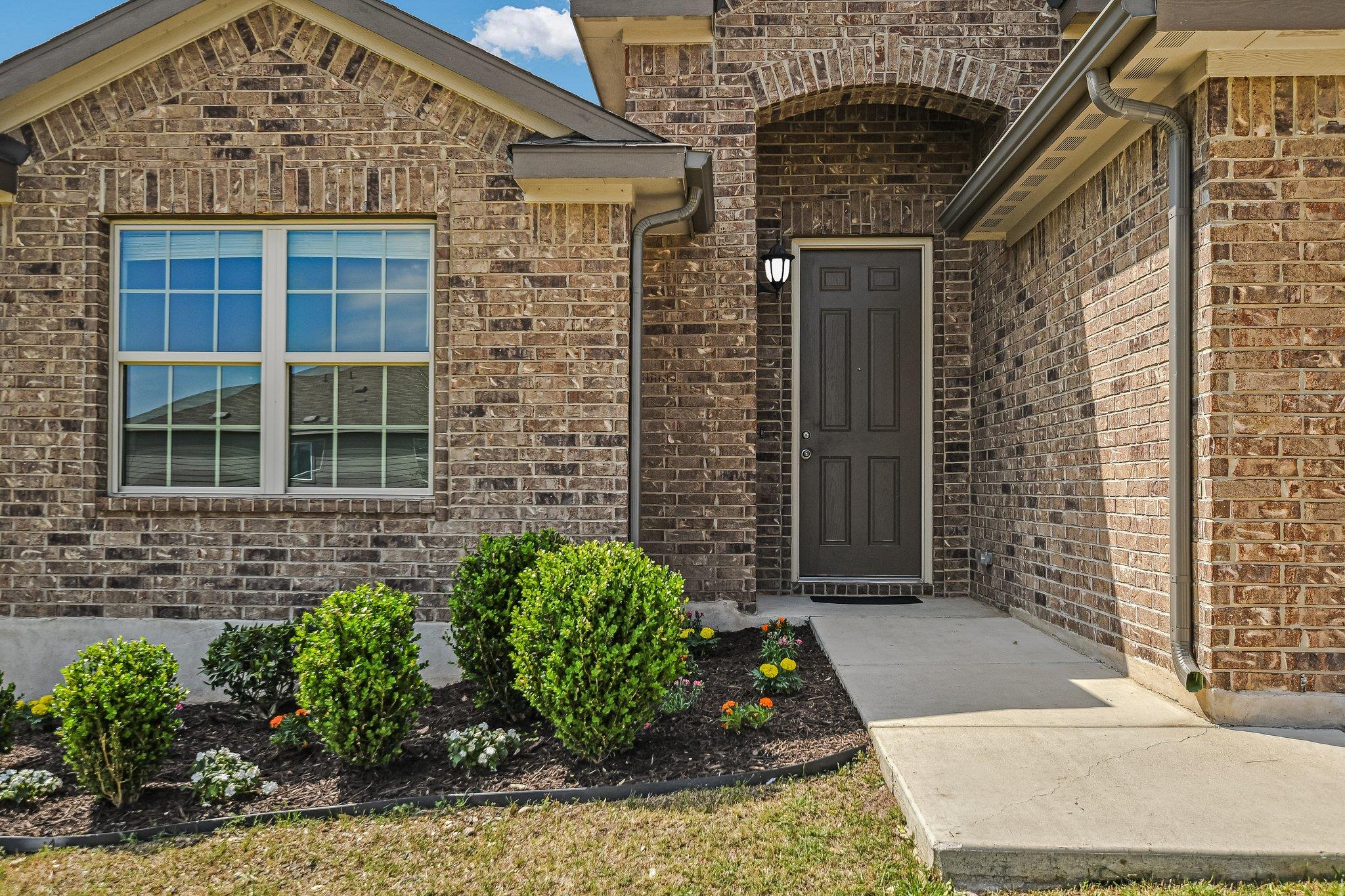 309 Chickasaw LN