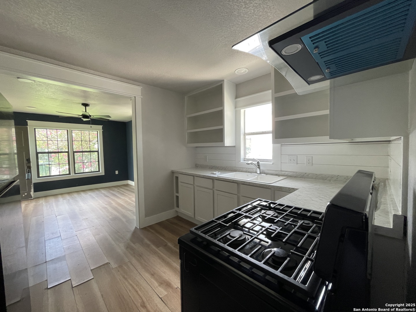 603 Humboldt